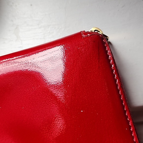 CELINE Triomphe Red Patent Leather Zip Wallet 👛❤️ * RARE * - Picture 9 of 9